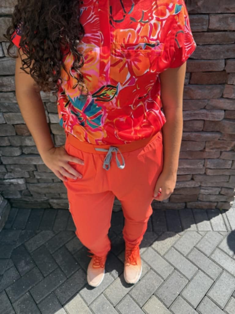Allison Hawaiian OG Scrub Set